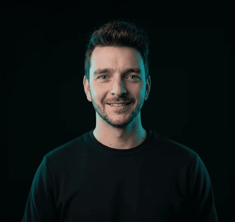 Portrait von Tim Alexander